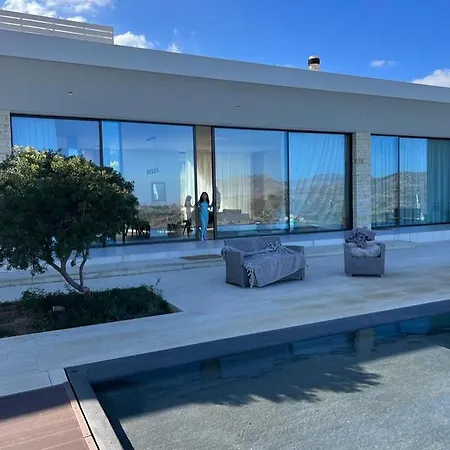 Ellas Fantastic Pool Heated Киссамос