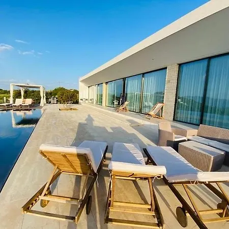 Ellas Fantastic Pool Heated Вилла