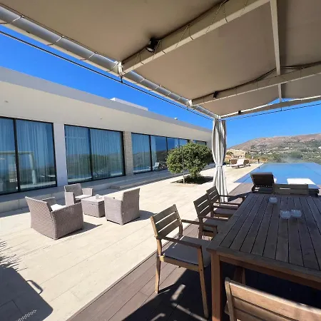 Ellas Fantastic Pool Heated Kissamos