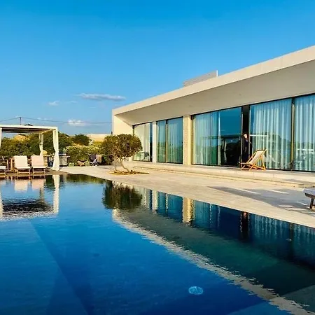 Ellas Fantastic Pool Heated Kissamos