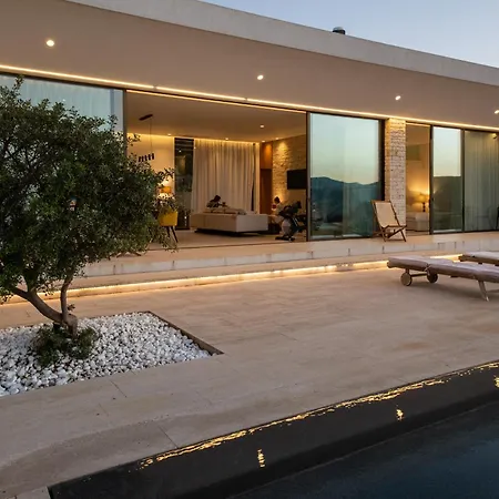 Ellas Fantastic Pool Heated * Kissamos