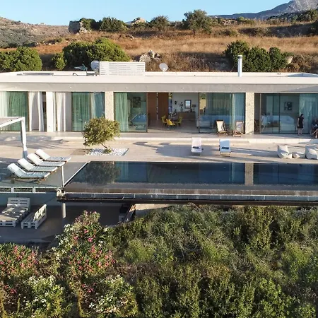 Ellas Fantastic Pool Heated Villa *